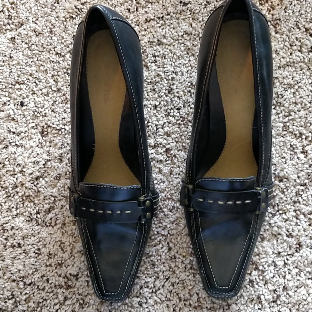 Aerosols size 9 comfort mid heel loafer